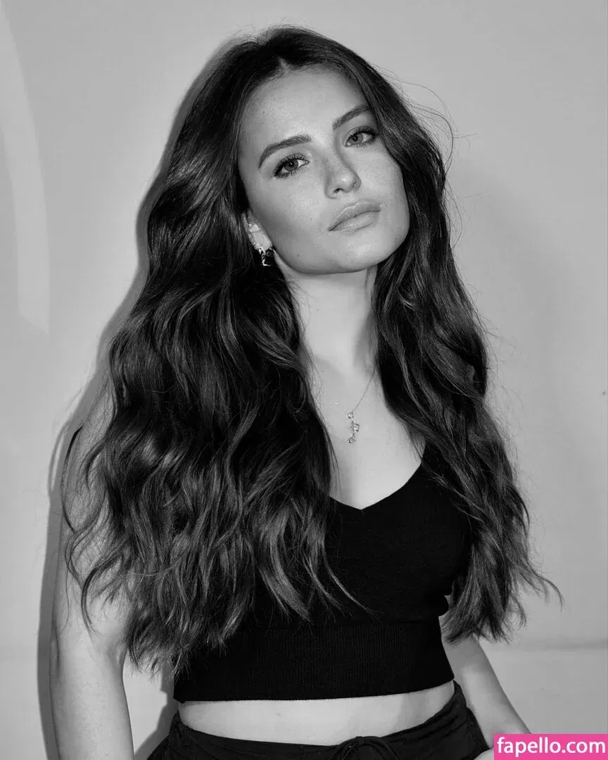 Larissa Manoela Onlyfans Photo Gallery 