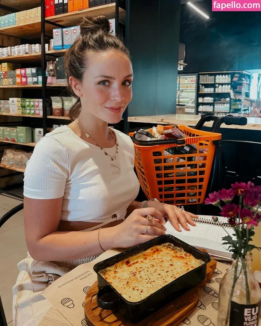 Larissa Manoela Onlyfans Photo Gallery 