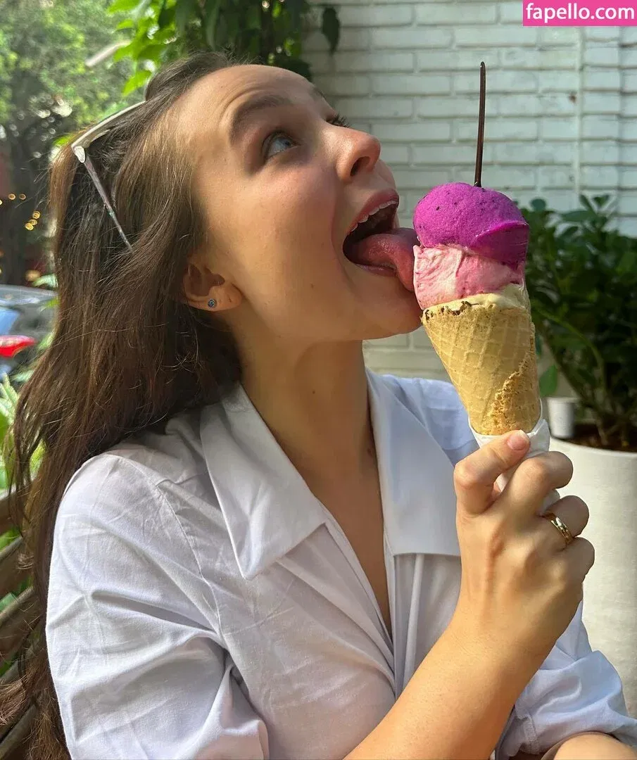 Larissa Manoela Onlyfans Photo Gallery 