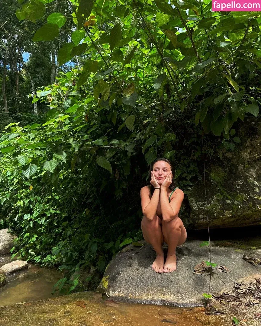 Larissa Manoela Onlyfans Photo Gallery 