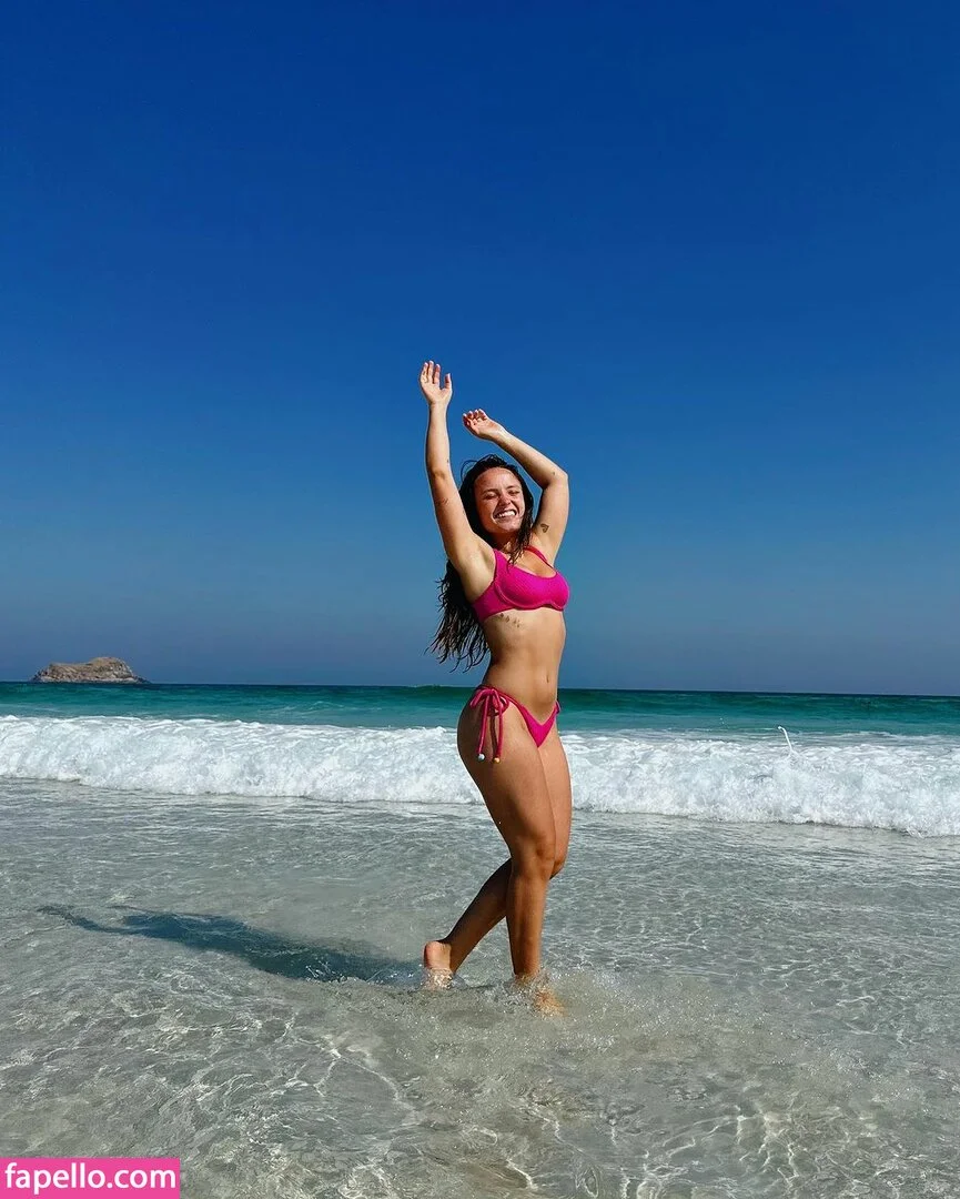 Larissa Manoela Onlyfans Photo Gallery 