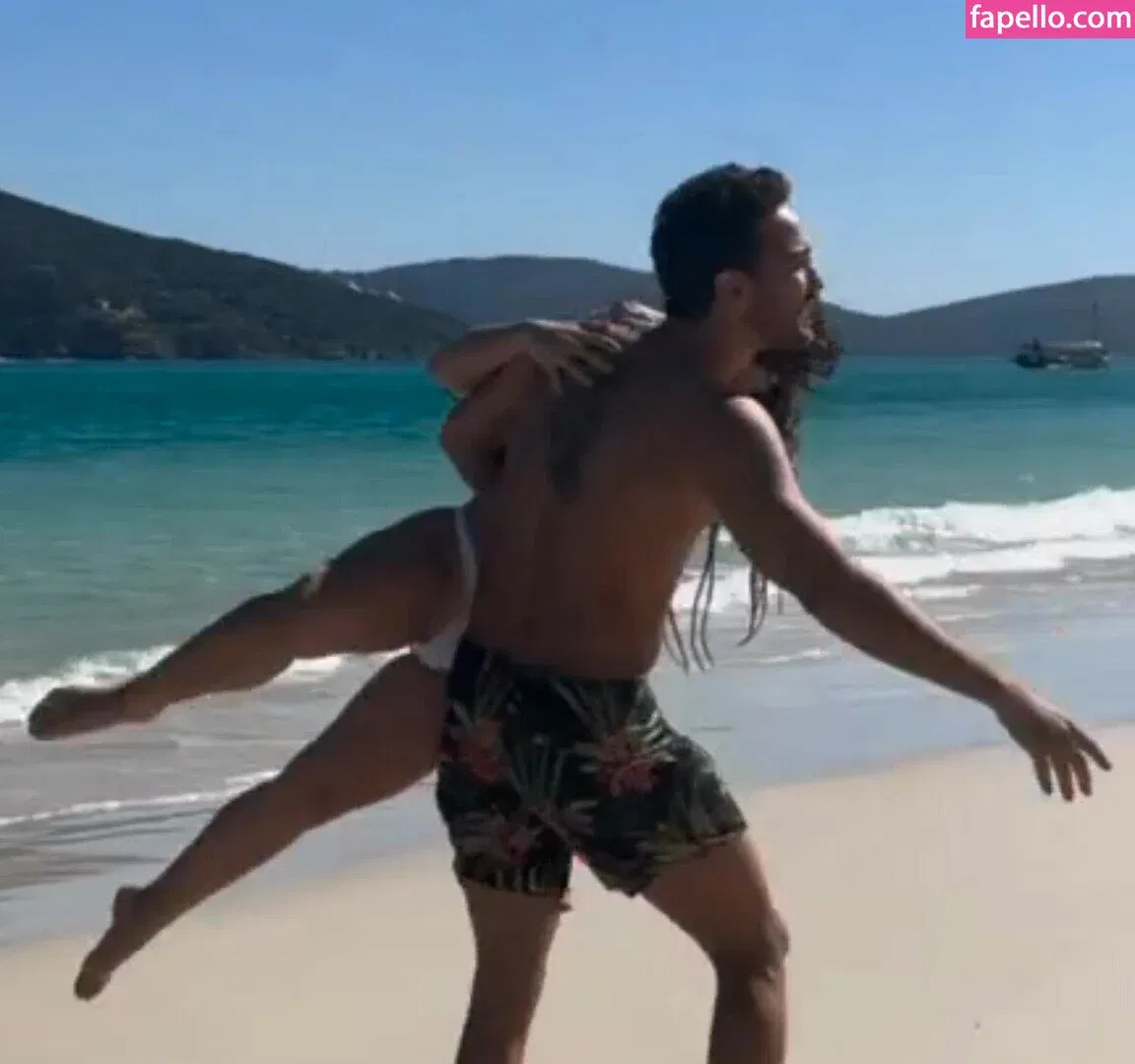 Larissa Manoela Onlyfans Photo Gallery 