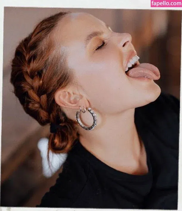 Larissa Manoela Onlyfans Photo Gallery 