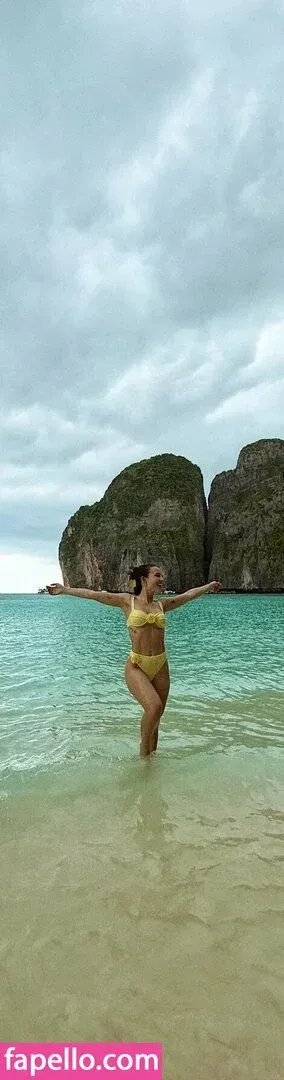 Larissa Manoela Onlyfans Photo Gallery 