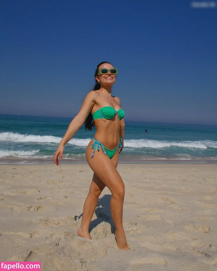 Larissa Manoela Onlyfans Photo Gallery 