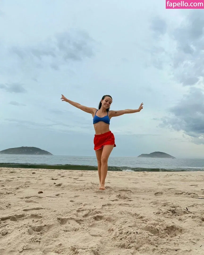 Larissa Manoela Onlyfans Photo Gallery 