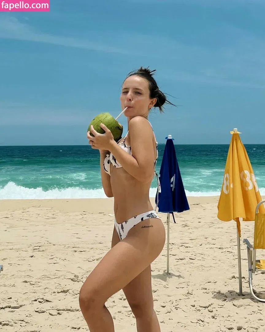 Larissa Manoela Onlyfans Photo Gallery 