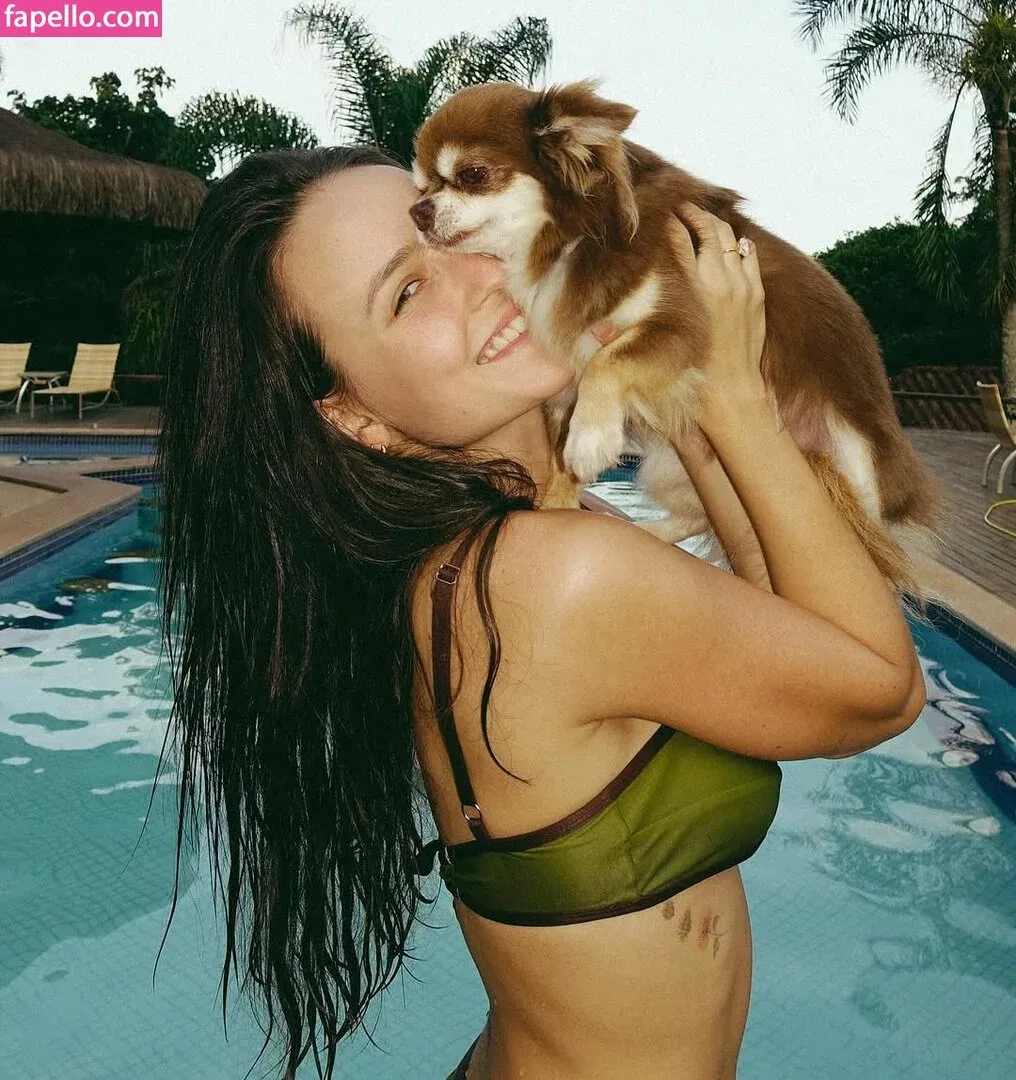 Larissa Manoela Onlyfans Photo Gallery 