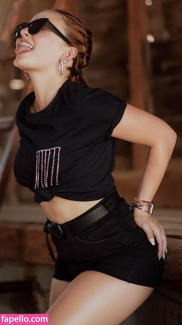 Larissa Manoela Onlyfans Photo Gallery 