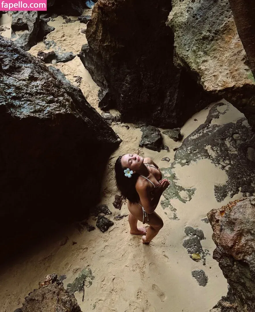 Larissa Manoela Onlyfans Photo Gallery 