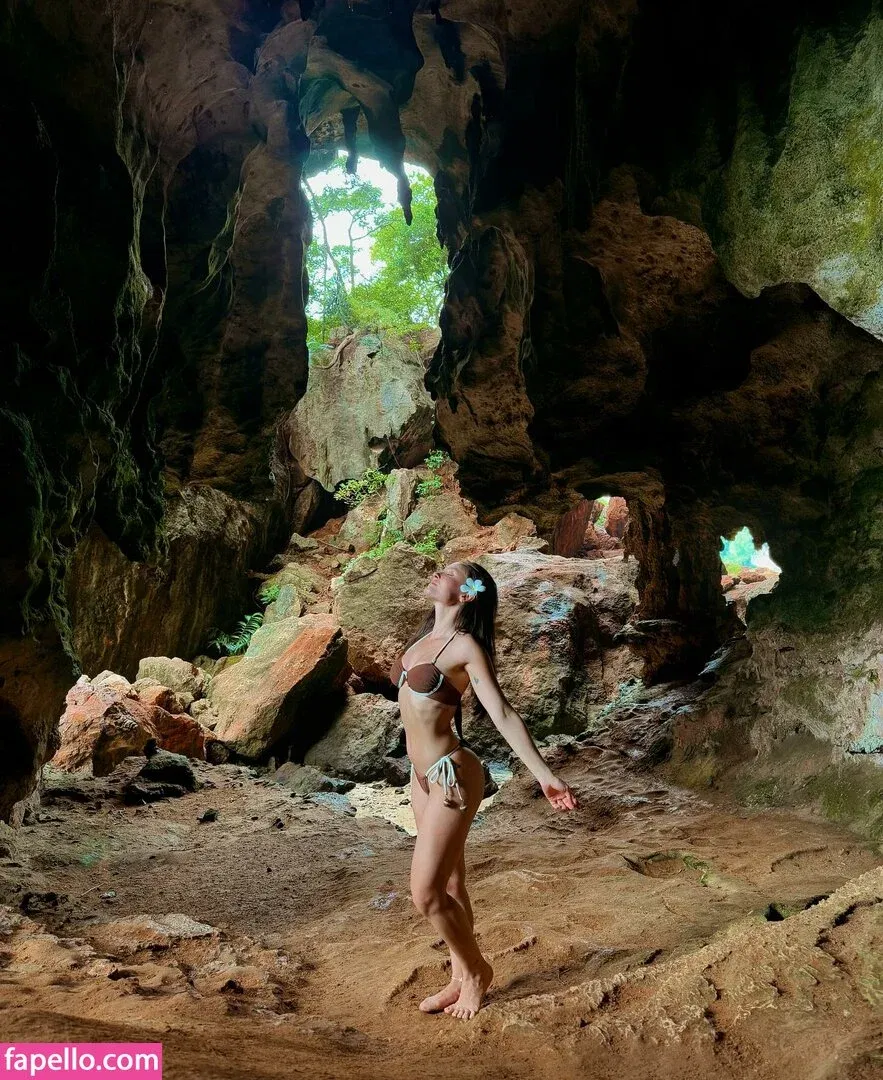 Larissa Manoela Onlyfans Photo Gallery 