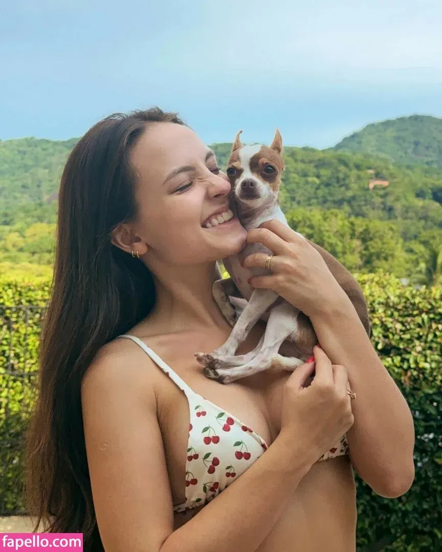 Larissa Manoela Onlyfans Photo Gallery 