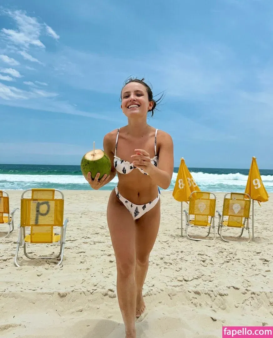 Larissa Manoela Onlyfans Photo Gallery 