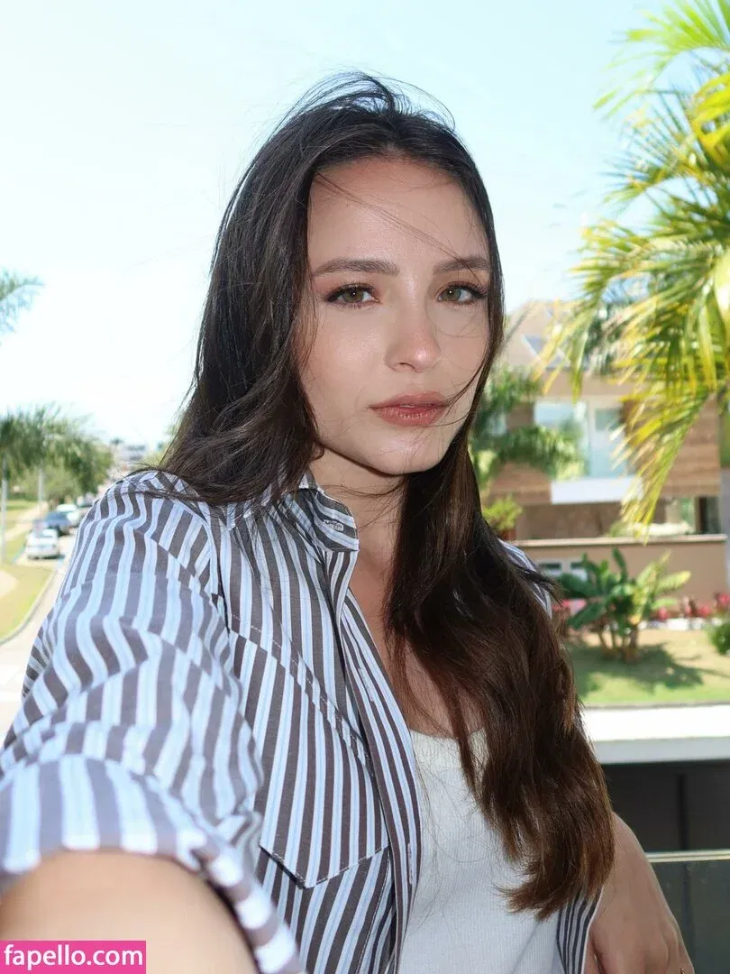 Larissa Manoela Onlyfans Photo Gallery 