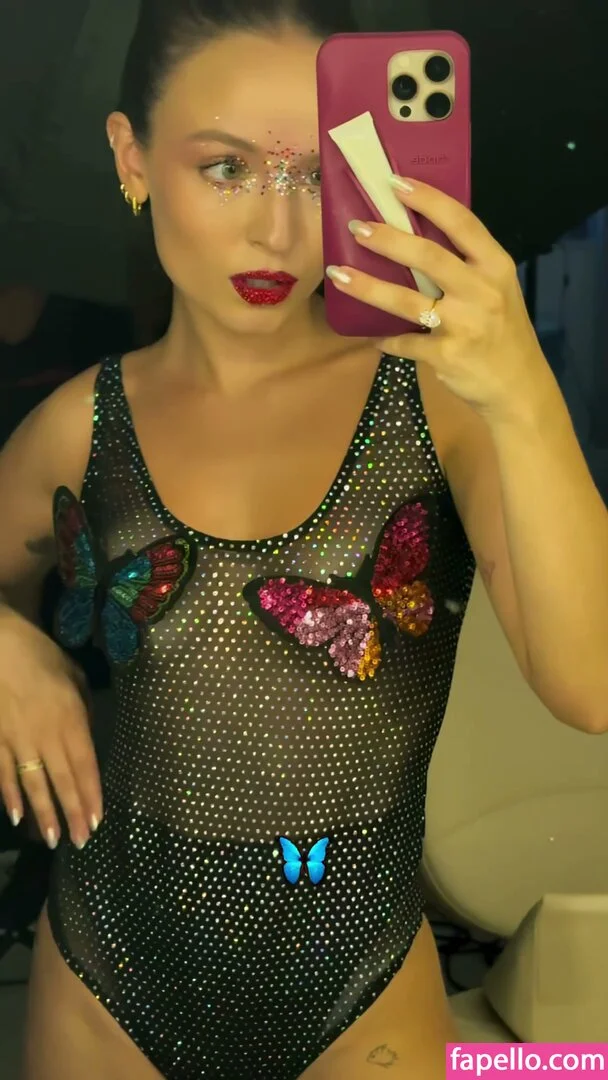 Larissa Manoela Onlyfans Photo Gallery 