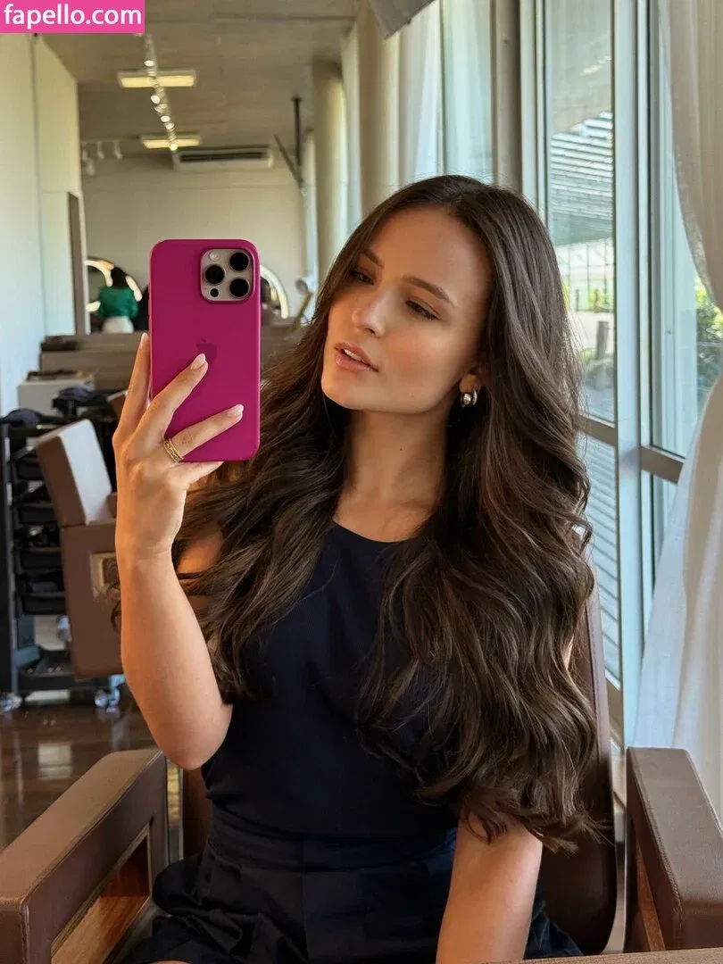 Larissa Manoela Onlyfans Photo Gallery 