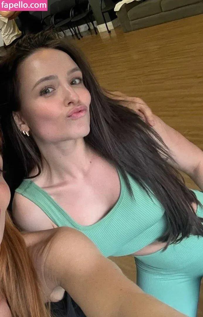 Larissa Manoela Onlyfans Photo Gallery 