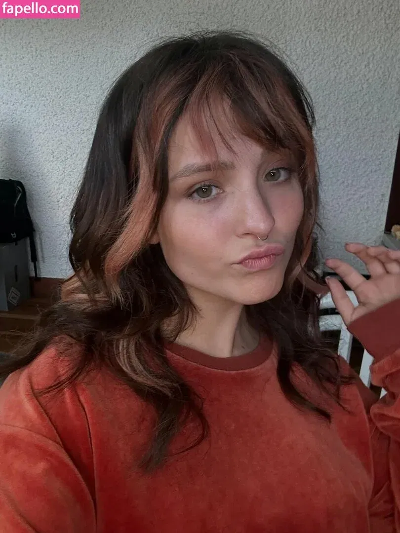 Larissa Manoela Onlyfans Photo Gallery 