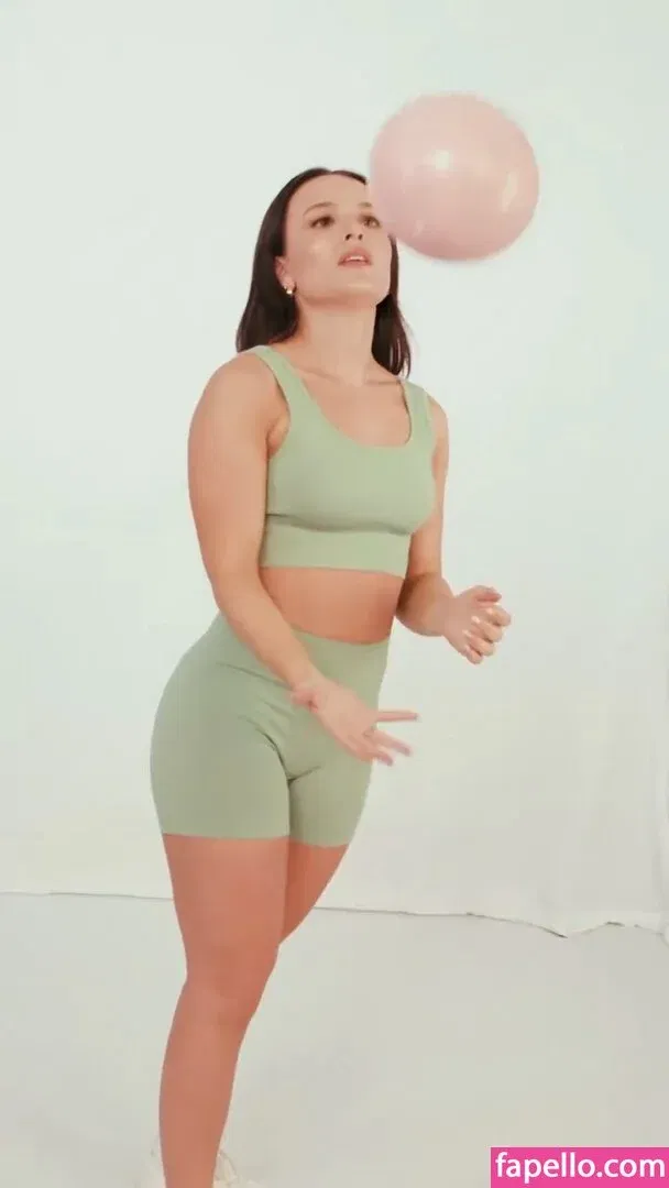 Larissa Manoela Onlyfans Photo Gallery 