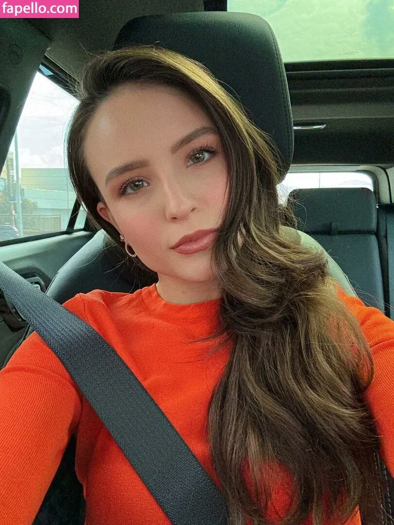 Larissa Manoela Onlyfans Photo Gallery 