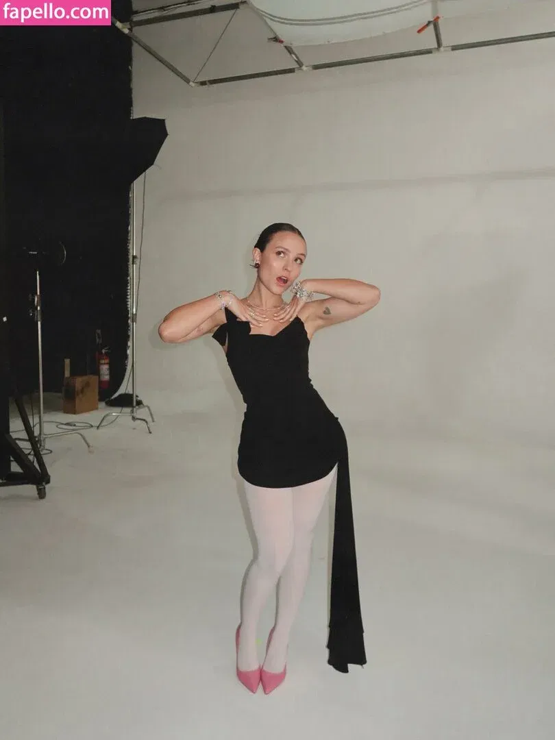 Larissa Manoela Onlyfans Photo Gallery 