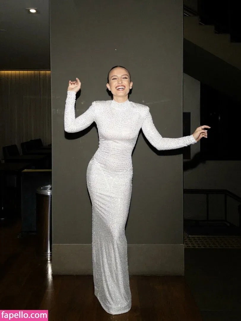 Larissa Manoela Onlyfans Photo Gallery 