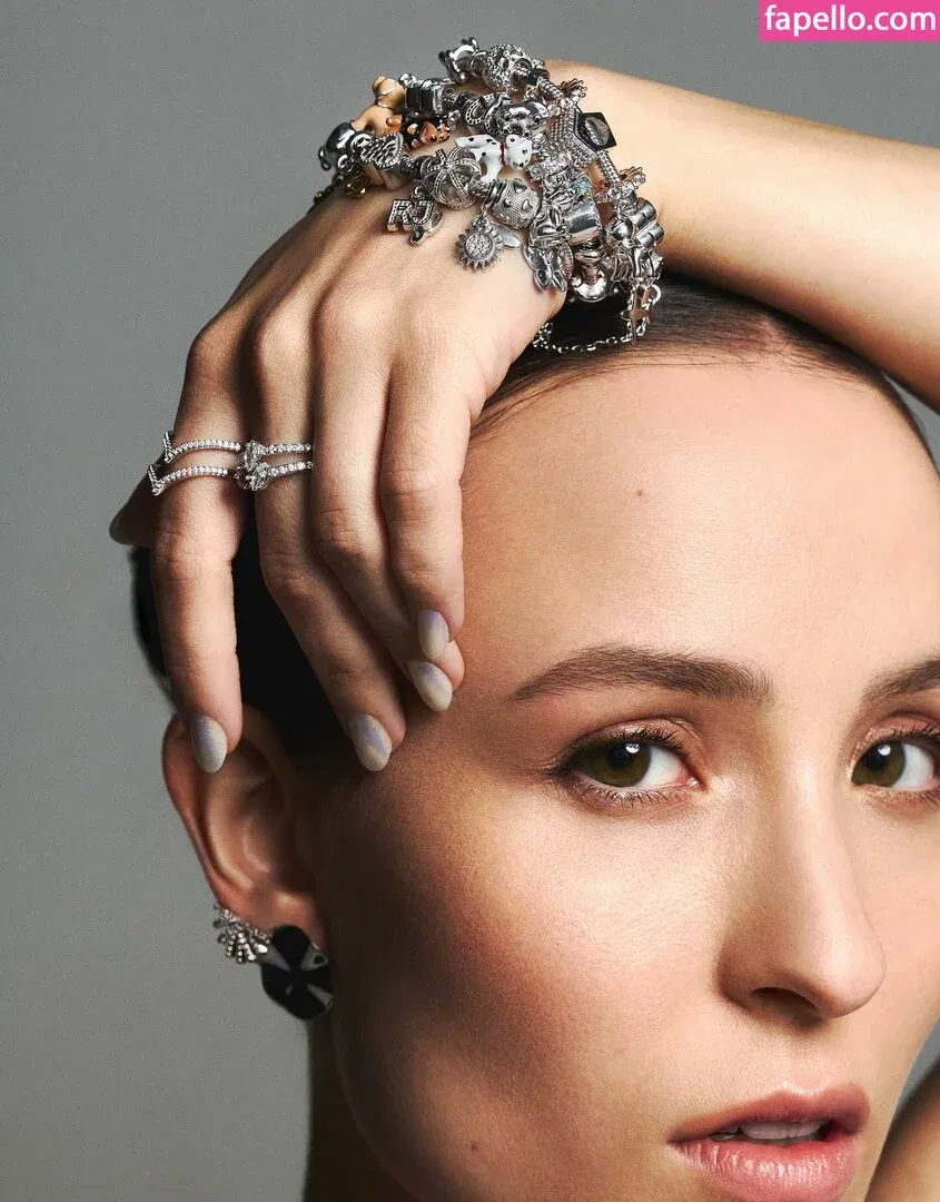 Larissa Manoela Onlyfans Photo Gallery 