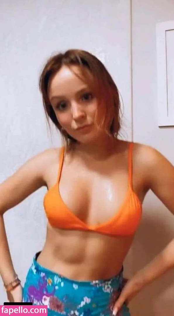 Larissa Manoela Onlyfans Photo Gallery 