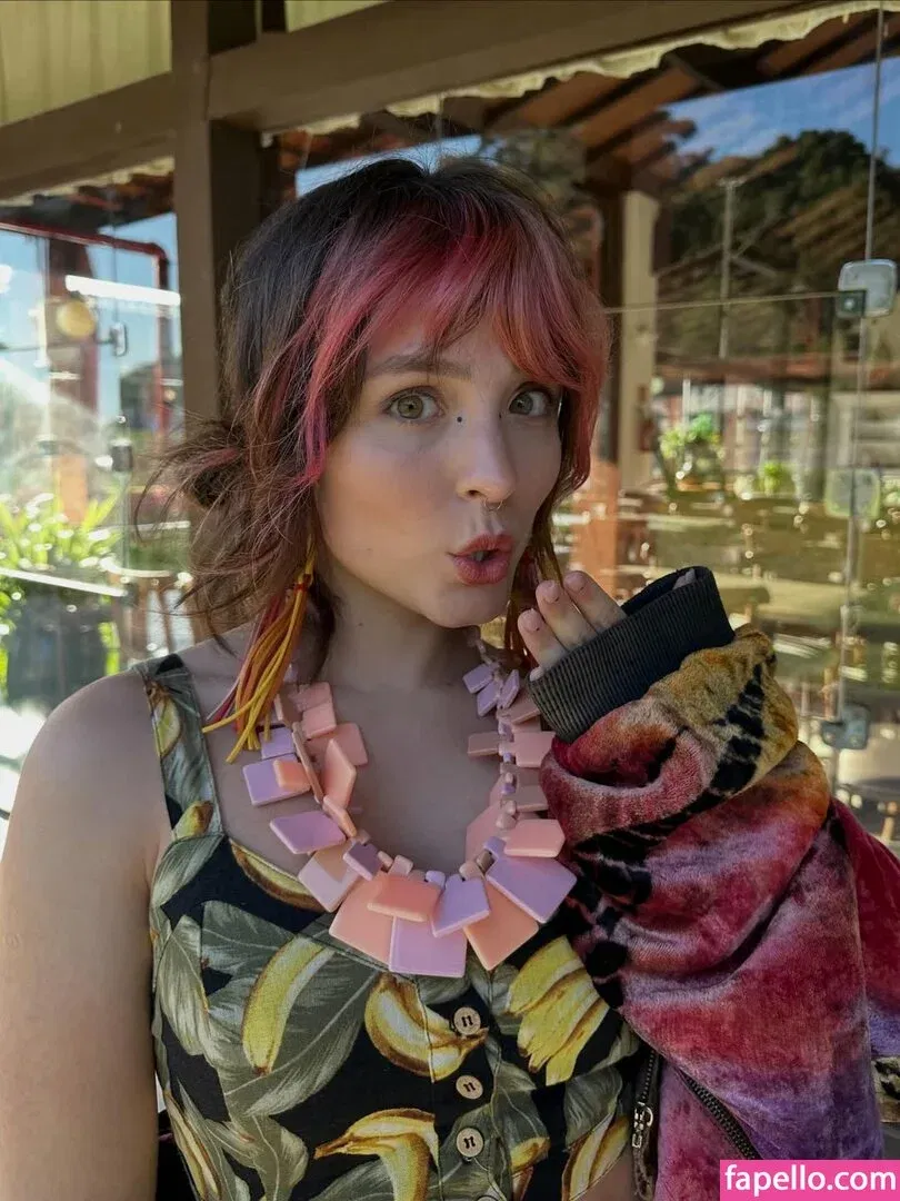 Larissa Manoela Onlyfans Photo Gallery 