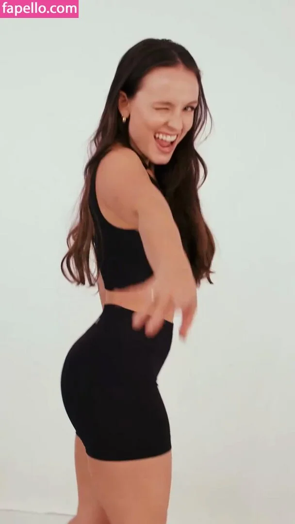 Larissa Manoela Onlyfans Photo Gallery 