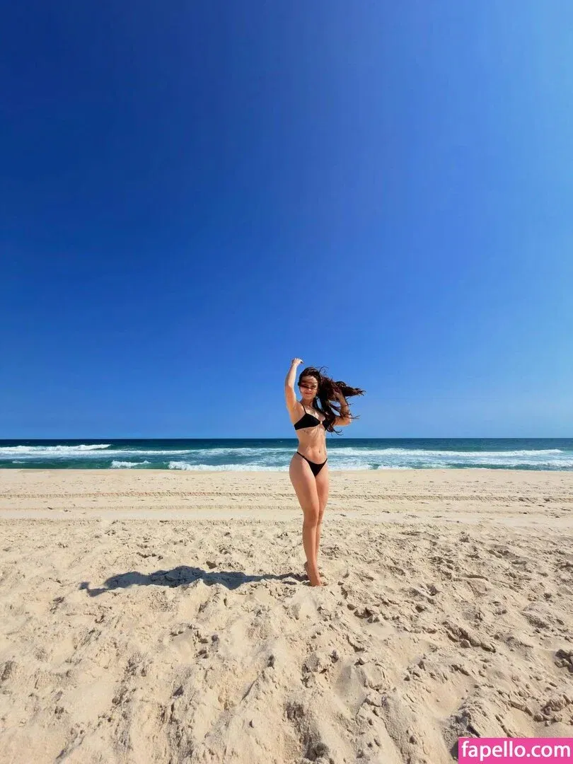 Larissa Manoela Onlyfans Photo Gallery 