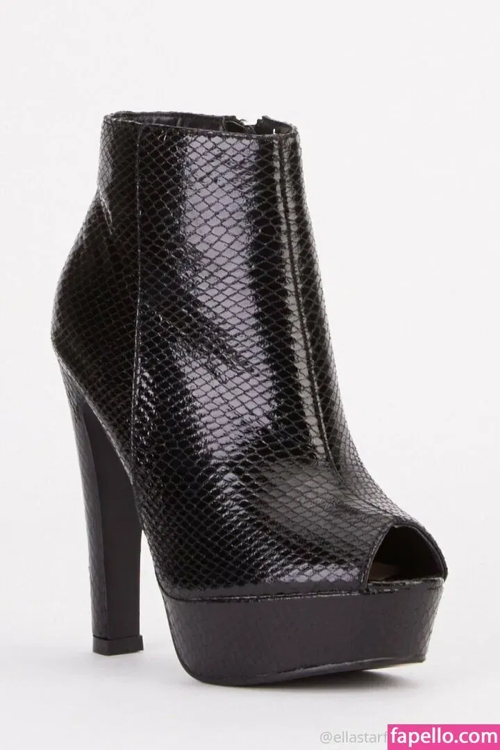 ellastarfire Onlyfans Photo Gallery 