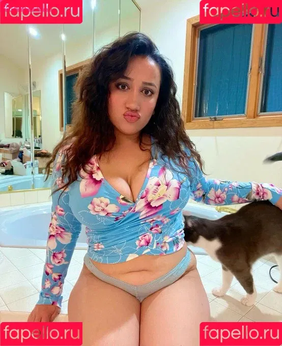 Nikki Geeks Onlyfans Photo Gallery 