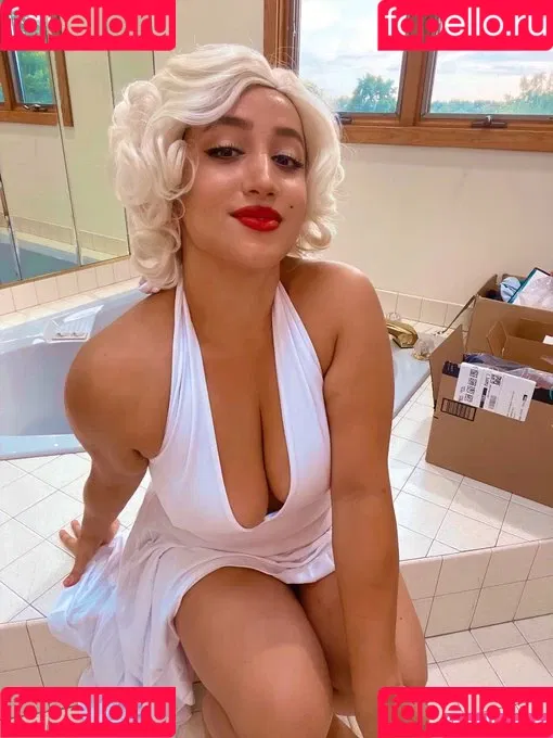 Nikki Geeks Onlyfans Photo Gallery 