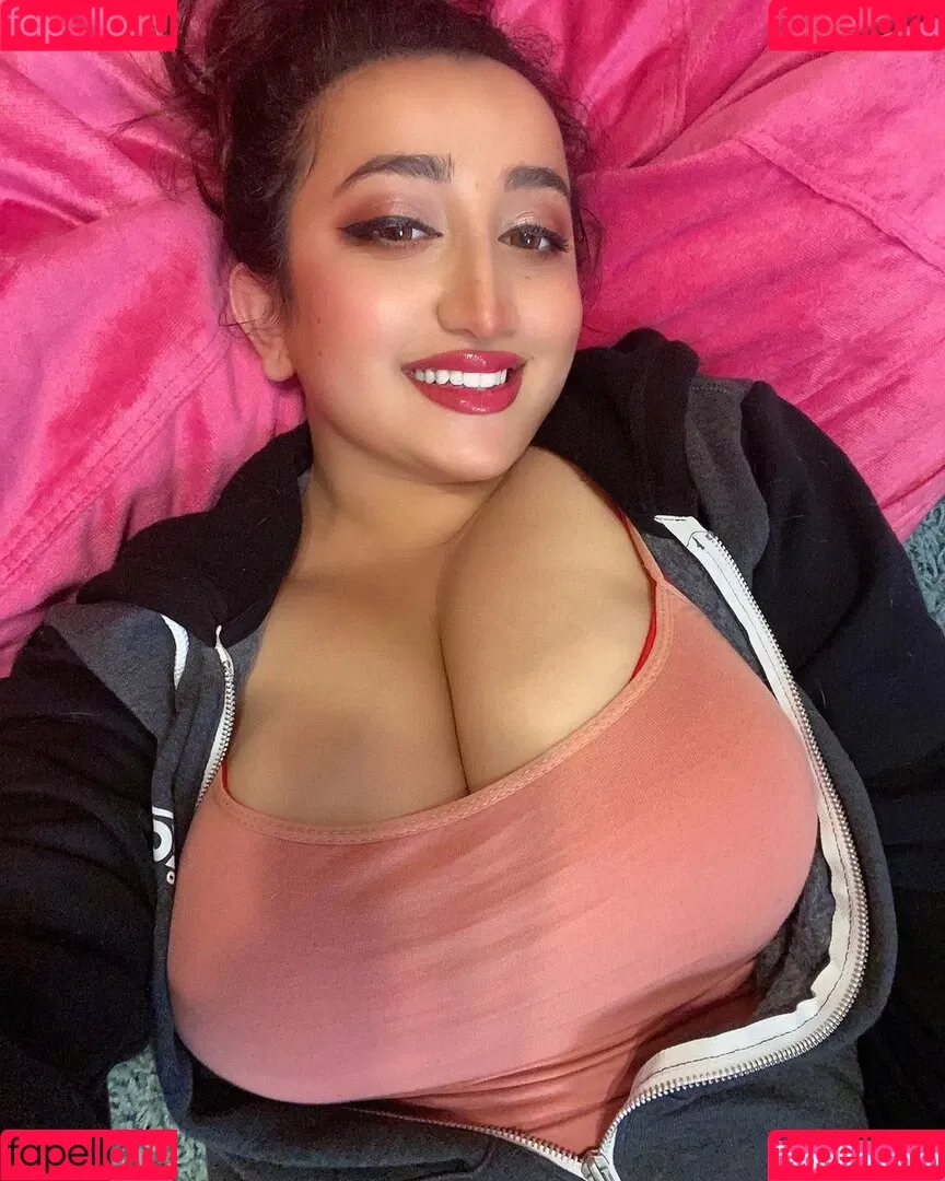 Nikki Geeks Onlyfans Photo Gallery 