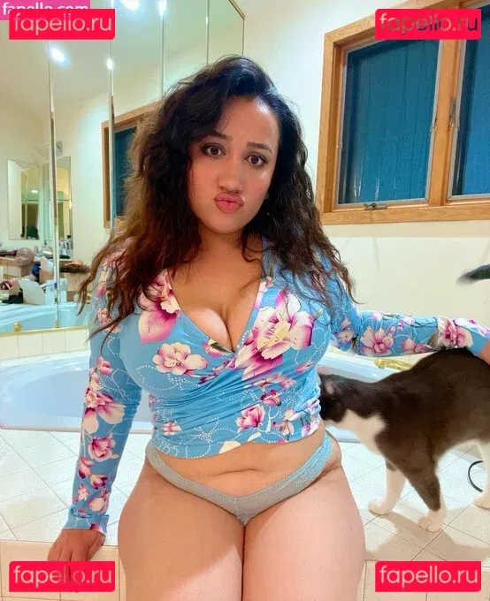 Nikki Geeks Onlyfans Photo Gallery 