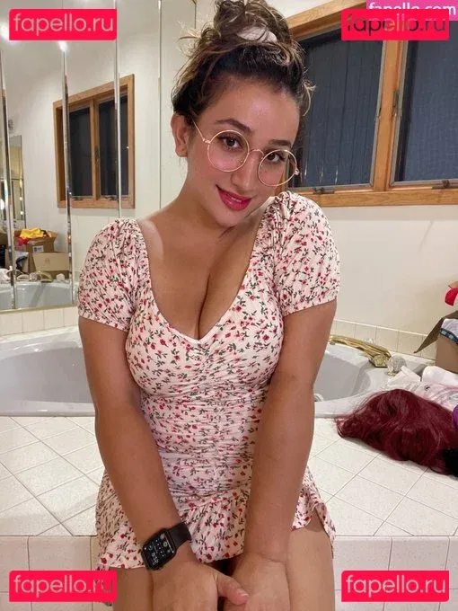 Nikki Geeks Onlyfans Photo Gallery 