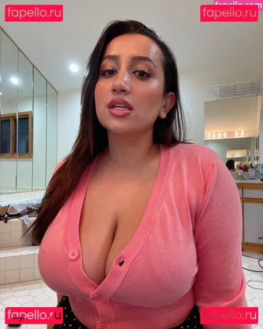 Nikki Geeks Onlyfans Photo Gallery 