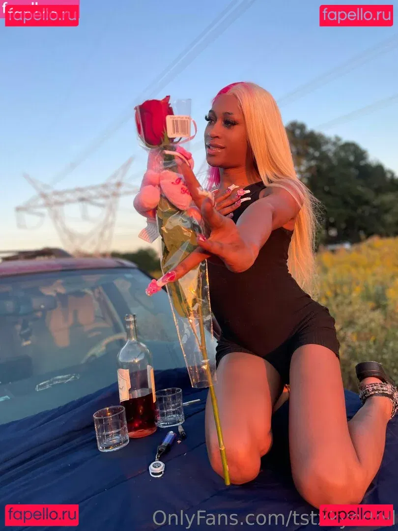 tstxkyodoll Onlyfans Photo Gallery 