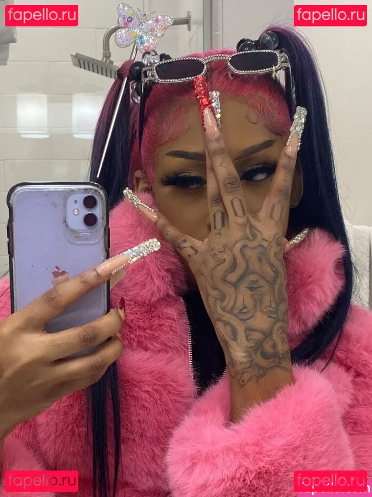 tstxkyodoll Onlyfans Photo Gallery 