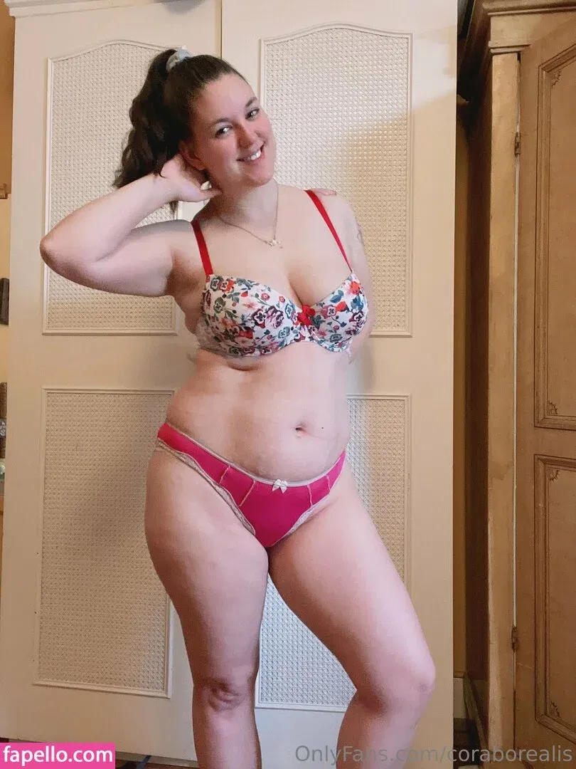 CoraBorealis Onlyfans Photo Gallery 