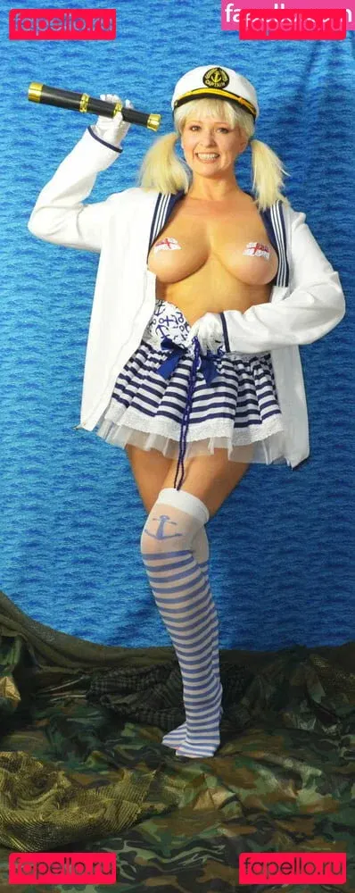 Jo Guest Onlyfans Photo Gallery 