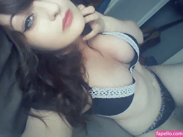 almostanelephantx Onlyfans Photo Gallery 