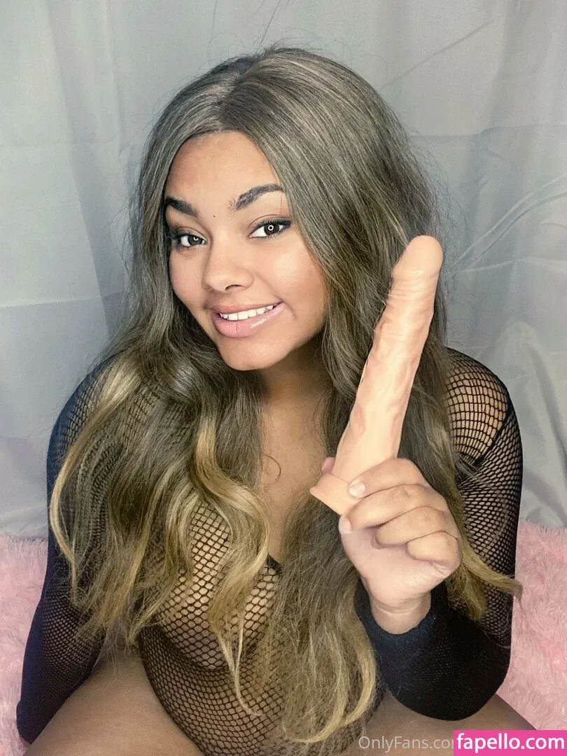 Leah Layne Onlyfans Photo Gallery 