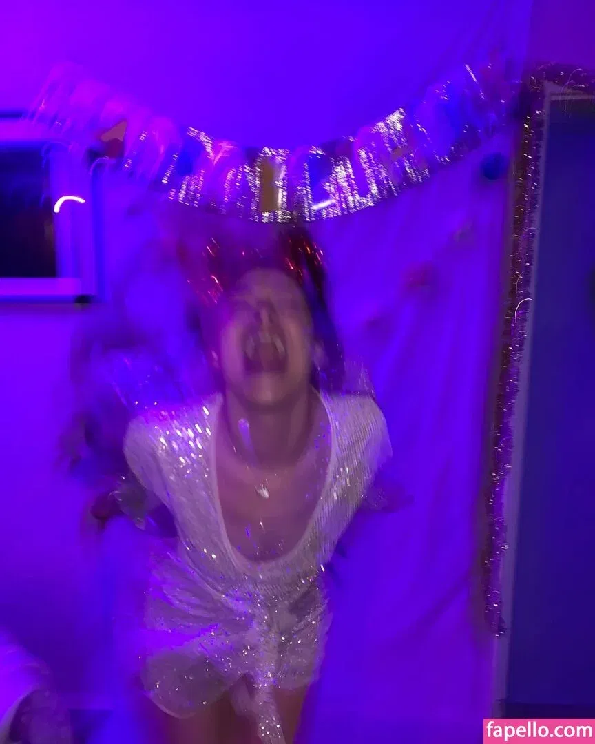 Nariluvsu Onlyfans Photo Gallery 