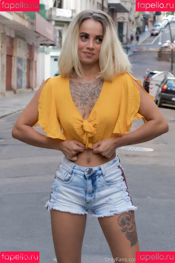 Karoline Weide Onlyfans Photo Gallery 