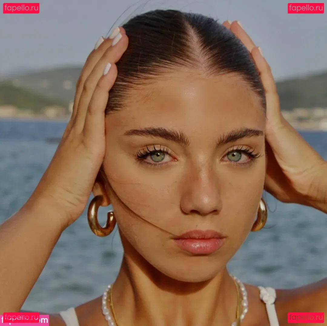 Ela Be'eri Onlyfans Photo Gallery 