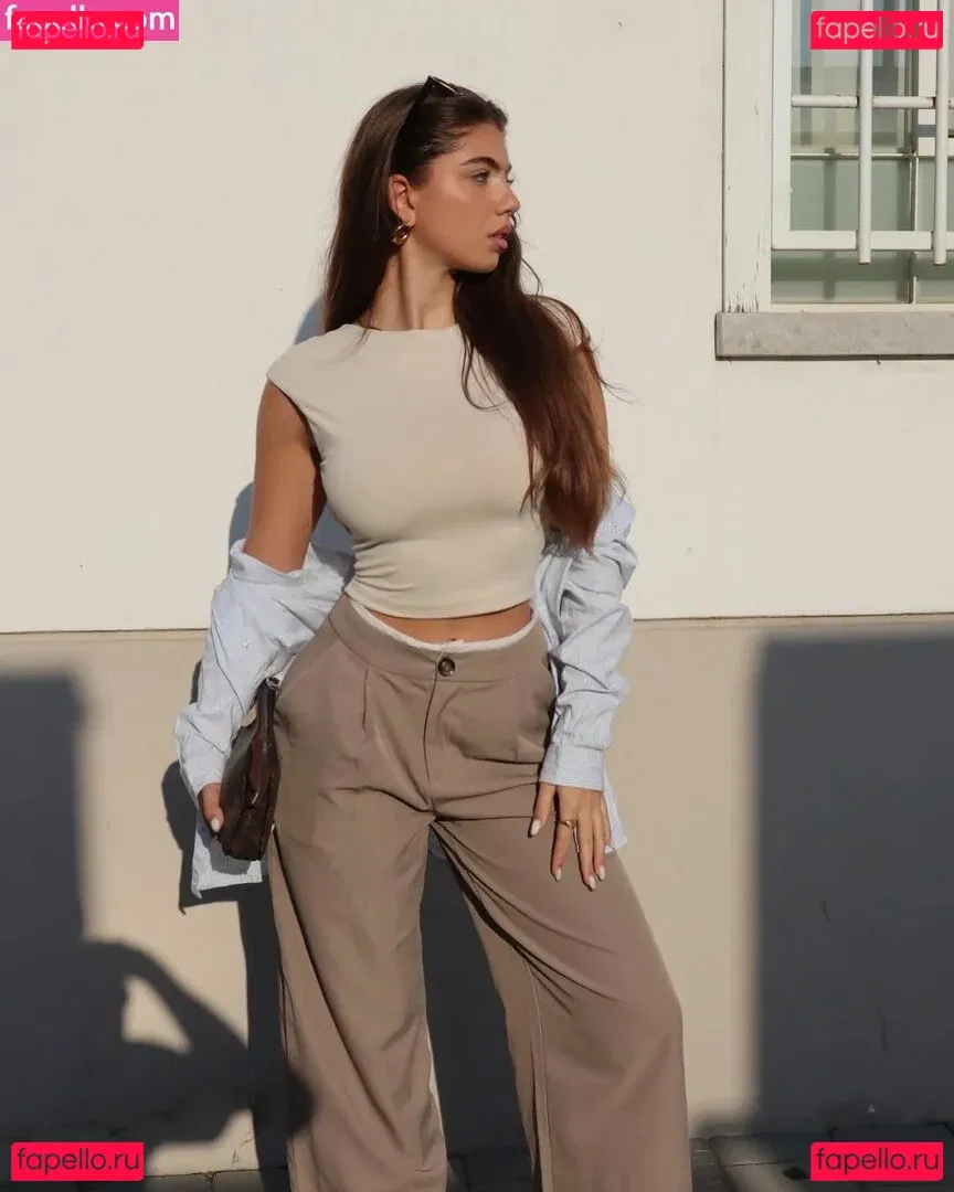 Ela Be'eri Onlyfans Photo Gallery 