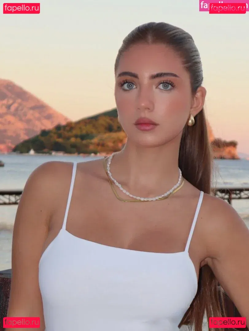 Ela Be'eri Onlyfans Photo Gallery 