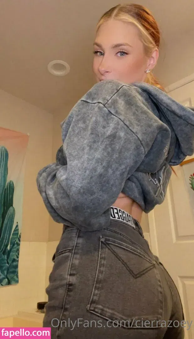 cierrazoey Onlyfans Photo Gallery 